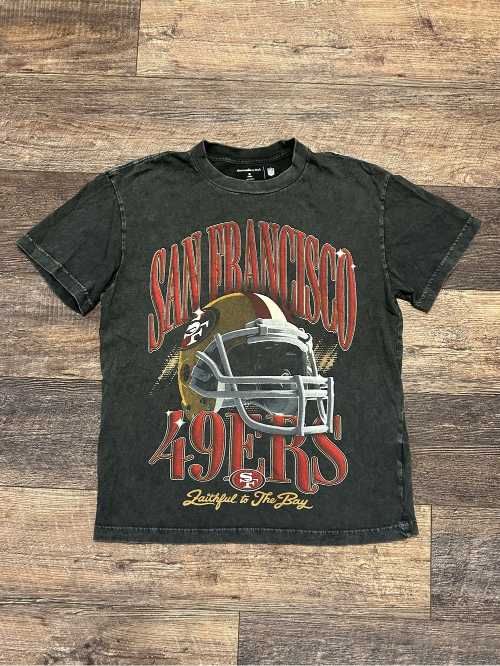 Abercrombie & Fitch Vintage Style San Francisco 49ers Graphic Tee – M
